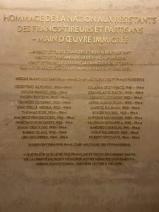 Plaque commemorative du FTP MOI parisien au Pantheon e1781783822913 MRJ MOI